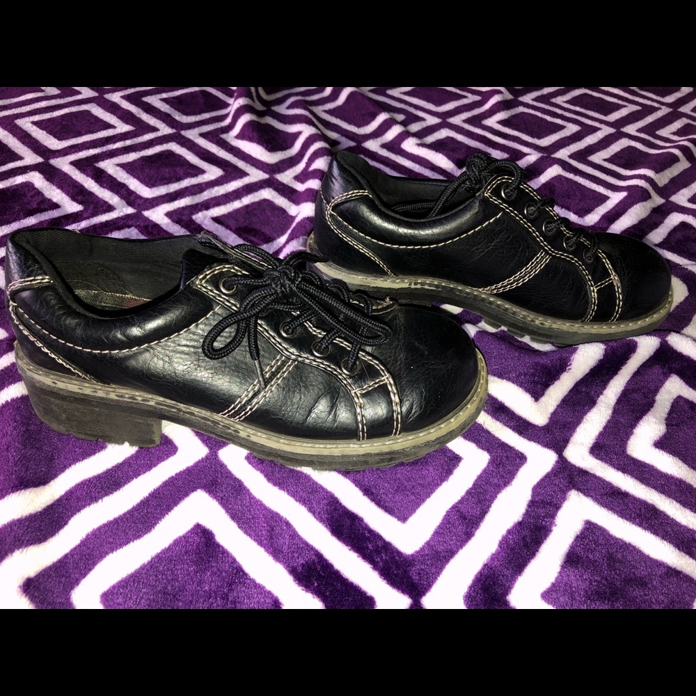 Black shoes